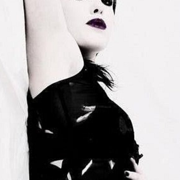 Meet your Posher, Ava - Picture 9 of 12